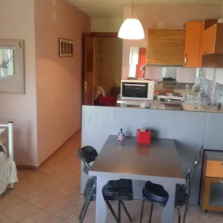 Mare E Monti1 Apartment *